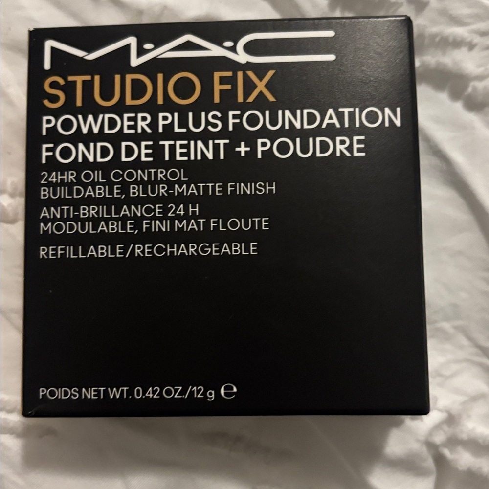 NEW MAC FULL COVERAGE POWDER FOUNDATION IN SHADE NC 42 - Picture 7 of 10